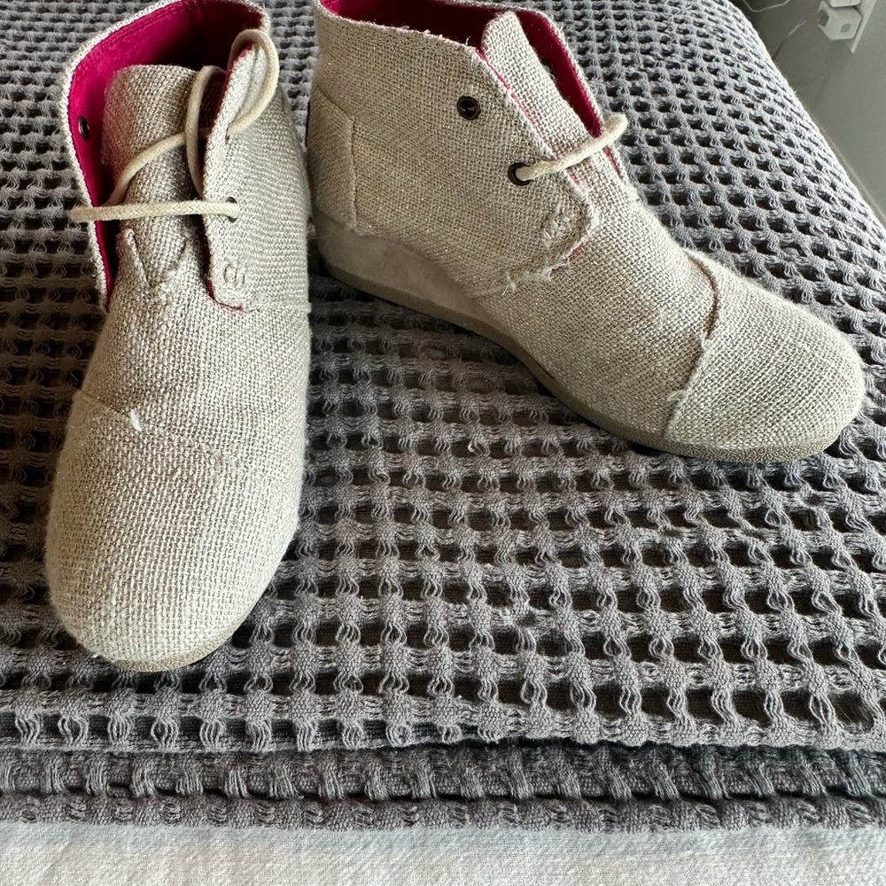 Beige Toms Ankle Boots with Pink Lining